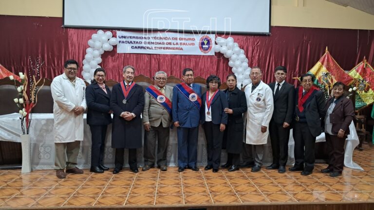 Desarrollo del Acto Académico en homenaje al XXII aniversario de la Carrera de Enfermería de la Facultad de Ciencias de la Salud