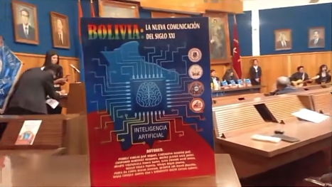 Estudiantes y docentes de Comunicación Social presentan el libro “Bolivia: La nueva comunicación del siglo XXI – Inteligencia artificial para una sociedad más conectada”