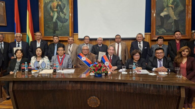 Cámara de Senadores entrega Homenaje Camaral a la FCEFA y al Departamento de Administración de Empresas