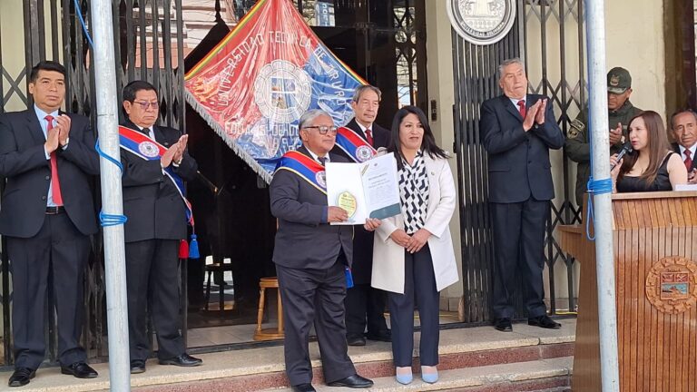 LA UTO RECIBE RECONOCIMIENTOS EN SUS CXXXIV ANIVERSARIO DE CREACIÓN