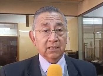 Decano - Dr. Waldo Rene Nina Calizaya