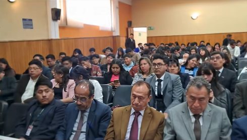 La Gobernación de Oruro condecora a la Carrera de Derecho de la UTO en su 134.° aniversario por su invaluable aporte a la justicia